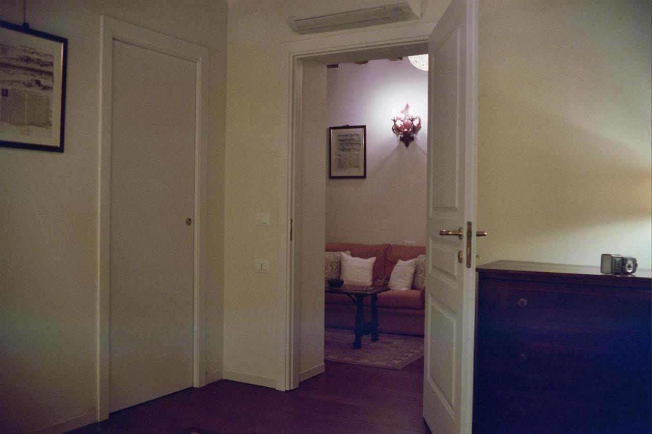 Апартаменти Al Pozzo Dei Scoacamini, 100 M From San Marco, Ground Floor Венеція Екстер'єр фото