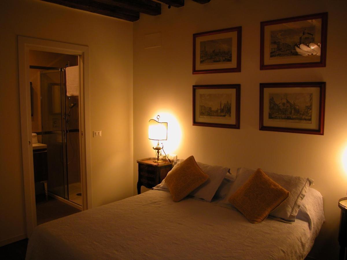 Апартаменти Al Pozzo Dei Scoacamini, 100 M From San Marco, Ground Floor Венеція Екстер'єр фото