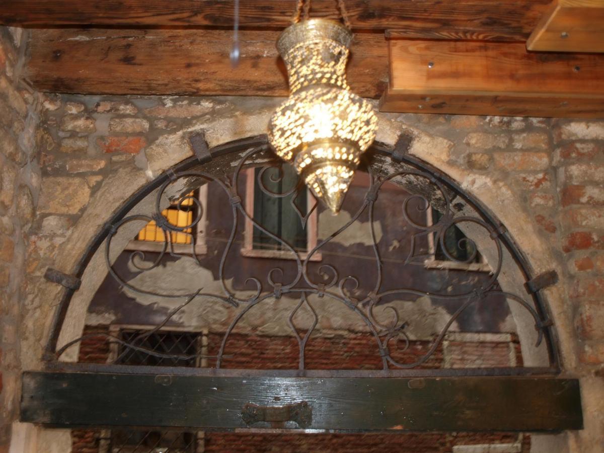Апартаменти Al Pozzo Dei Scoacamini, 100 M From San Marco, Ground Floor Венеція Екстер'єр фото