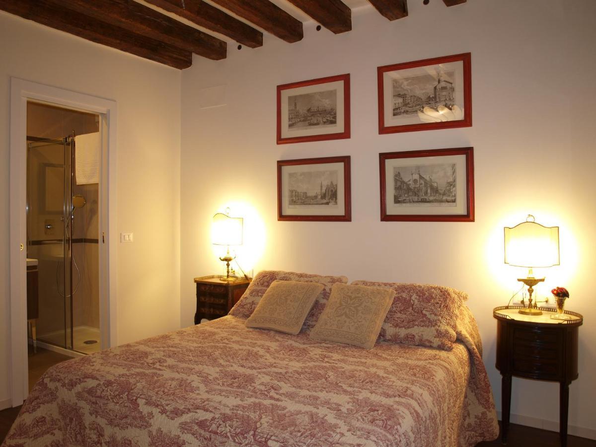 Апартаменти Al Pozzo Dei Scoacamini, 100 M From San Marco, Ground Floor Венеція Екстер'єр фото
